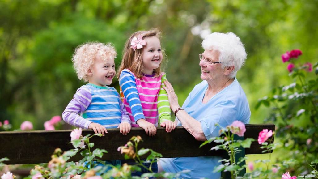 Keep an Elderly Loved One Safe With an Elderly Tracker Watch